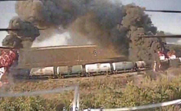 শান্তির পথে কাঁটা খোদ জেলেনস্কি, শান্তি আলোচনার মাঝেই রাশিয়ার ট্রেনে হামলা, বহু মানুষের মৃত্যু ; কি করবে এবার রাশিয়া ?