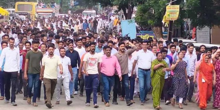 “লাভ জিহাদ” রুখতে জিহাদিদের গোটা সমাজকে আর্থিক বয়কটের সিদ্ধান্ত নিল উজ্জয়নের খাচরোদের হিন্দু পঞ্চায়েত