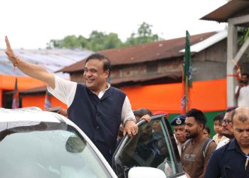 সনাতন ধর্ম রক্ষার্থে সংবেদনশীল এলাকায় হিন্দুদের লাইসেন্স অস্ত্র দেওয়া হবে বলে জানালেন মুখ্যমন্ত্রী হেমন্ত বিশ্বশর্মা, বিরোধিতা করল কথিত সেকুলার মহিলা সংগঠন ও দলগুলি