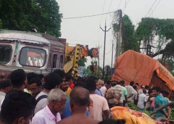 পূর্ব বর্ধমান জেলার মেমারিতে লরি ও ট্রাক্টরের মুখোমুখি সংঘর্ষে মৃত ২, গুরুতর আহত ৪ 