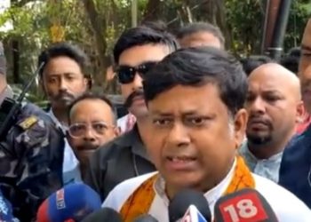 মালদায় বিশেষ সম্প্রদায়ের মানুষের পাসপোর্ট করার হিড়িক পরে গেছে, রাজ্যে জনবিন্যাস পরিবর্তনের বিরাট চক্রান্ত চলছে : সুকান্ত মজুমদার