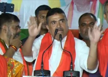 বিজেপি নেতানেত্রীকে খুনের হুমকি দেওয়া ও ‘কুত্তা’ বলা ফিরহাদ ঘনিষ্ঠ কাউন্সিলর আনোয়ার খানের ‘ডুগডুগি বাজিয়ে দেওয়া’র পালটা হুমকি দিলেন শুভেন্দু অধিকারী