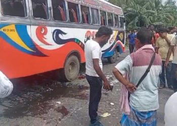 কালনায় বেপরোয়া গতির বাসের ধাক্কায় বাবা, মেয়ে ও এক আত্মীয়ের মৃত্যু