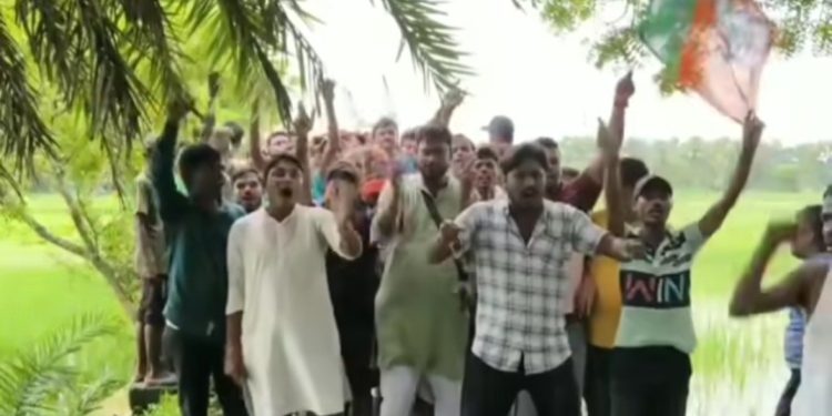 ফের পূর্ব মেদিনীপুরের দুই সমবায়ের দখল নিল বিজেপি ; শুভেন্দু অধিকারী বলেছেন : ‘চোরেদের পরাজিত করে রাষ্ট্রবাদী প্রার্থীরা জয়লাভ করেছেন’