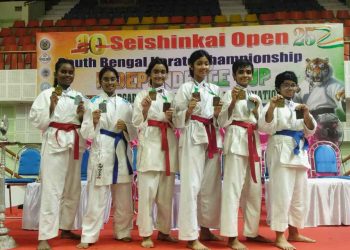 দুর্গাপুরে আয়োজিত ‘ওপেন সাউথ বেঙ্গল ক্যারাটে চ্যাম্পিয়নশিপ ইন্ডিপেন্ডেস কাপে’ নজর কাড়ল বর্ধমান শহরের শিশুকন্যারা