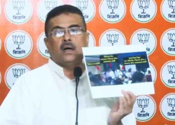 কলকাতা পুলিশের স্ত্রীদের সাংবাদিক সম্মেলনের পিছনে আসল ‘রহস্য’ ফাঁস করলেন শুভেন্দু অধিকারী ; সিপি মনোজ বর্মাকে ফের বললেন “কুখ্যাত আইপিএস” 