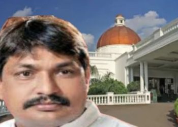 সমাজবাদী পার্টির বিধায়ক গুড্ডু পণ্ডিতের বিরুদ্ধে ধর্ষণের মামলা দায়ের