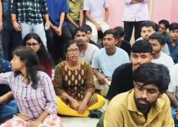 এক ইন্টার্ন চিকিৎসককে মারধরের ঘটনায় উত্তপ্ত মালদা মেডিক্যাল কলেজ হাসপাতাল