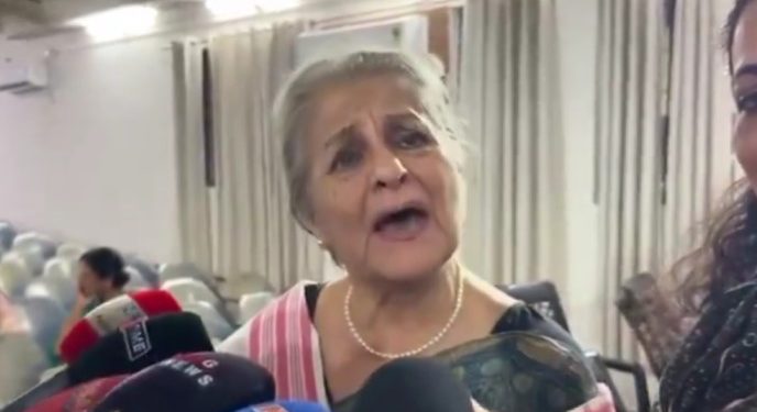 বাংলাদেশি ও রোহিঙ্গাদের তাড়ানোয় কষ্টে বুক ফেটে যাচ্ছে কংগ্রেস নেত্রী সৈয়দা হামিদের, বললেন : ‘ওদের সঙ্গে অন্যায় হচ্ছে’ ; হিমন্ত বিশ্ব শর্মা তাকে পরামর্শ দিয়েছেন  : “আপনার বাড়িতে রাখুন” 