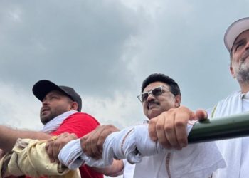 রাহুল গান্ধীর র‍্যালিতে ভিড় জোটাতে মাথাপিছু ৫০০ টাকা, কি হাল কংগ্রেসের ! 