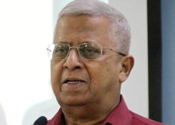 “ঈশ্বরকে ধন্যবাদ,  ট্রাম্পের শুল্ক বৃদ্ধি পশ্চিমবঙ্গে কোনও প্রভাব ফেলবে না” : কেন একথা বললেন তথাগত রায় ? জানুন 