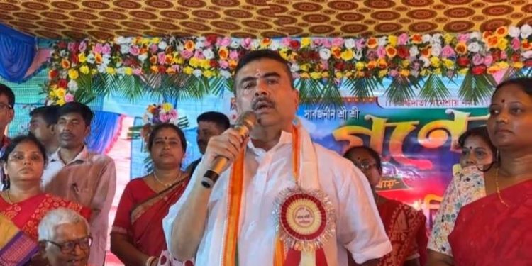 “হিন্দুদের ভাষা ও জাতপাতের ভিত্তিতে ভাগ করার চেষ্টা হচ্ছে” : নন্দীগ্রামে মহিলাদের পরিচালিত গনেশ পুজোয় অংশগ্রহণ সতর্ক করে দিলেন শুভেন্দু অধিকারী 