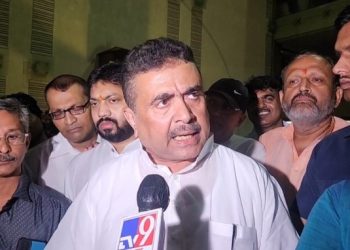 নবান্ন অভিযানে পুলিশের অত্যাচার হলে ৭২ ঘন্টা রাজ্য স্বব্ধ করে দেওয়া হবে বলে ঘোষণা করলেন শুভেন্দু অধিকারী