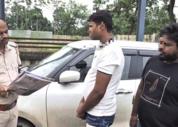 গাড়ি চুরির ঘটনায় ভাতার ও আরামবাগের ২ দুষ্কৃতীকে গ্রেপ্তার করল গুসকরা ফাঁড়ির পুলিশ, উদ্ধার চুরি যাওয়া চারচাকা গাড়িটিও