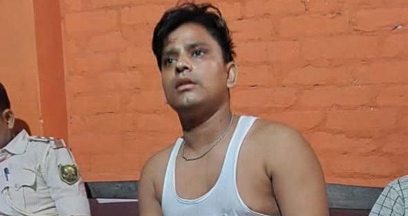 রাহুল গান্ধীর উপস্থিতিতে প্রধানমন্ত্রী ও তাঁর মা’কে অশ্রাব্য ভাষায় গালাগালি দেওয়া কংগ্রেস নেতা মহম্মদ নৌশাদ গ্রেপ্তার,বিহার পুলিশকে সাধুবাদ জানালেন শুভেন্দু অধিকারী, কংগ্রেসের দাবি   অভিযুক্ত মানসিকভাবে অসুস্থ  