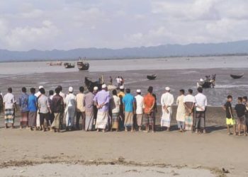 নাফ নদীর মোহনায় মাছ ধরতে যাওয়া অর্ধ শতাধিক বাংলাদেশি মাঝিকে ধরে নিয়ে গেছে আরাকান আর্মি 