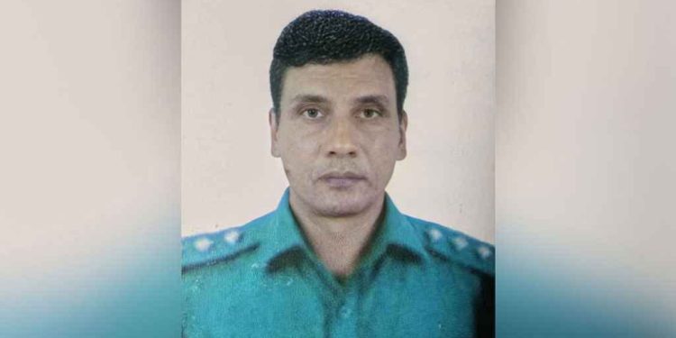 বসিরহাটে ধরা পড়া বাংলাদেশি পুলিশ কর্তার বিরুদ্ধে চলছে খুনের মামলা,  আবু সাঈদ নামে একজন  জিহাদিকে গুলি করে মেরেছিলেন তিনি 