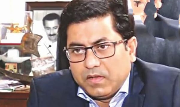 শুধু সাংসদ বাহারউদ্দিন নয়, ঢাকায় শতাধিক হিন্দুকে উচ্ছেদ ও প্রতিমা ভাঙচুরের ঘটনায় অভিযুক্ত প্রাক্তন মেয়র ফজলে নূরও ভারতে লুকিয়ে আছে বলে দাবি করা হচ্ছে 