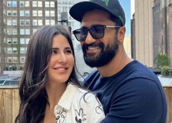 বলিউড অভিনেতা দম্পতি ভিকি কৌশল ও ক্যাটরিনা কাইফের সংসারে আসছে নতুন সদস্য 