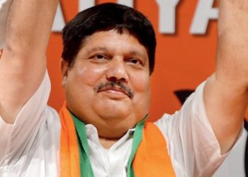 “এত দুর্নীতির পরেও আবার কবে জাগবেন ? নেপালের যুবকদের দেখে শিখুন” : রাজ্যের যুব সমাজকে প্রাক্তন সাংসদ অর্জুন সিংয়ের বার্তা  