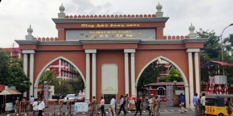 ‘ভোট চুরির’ কোনও প্রমাণ দিতে পারেনি রাহুল গান্ধী এবং কংগ্রেস,   আবেদন খারিজ করে ১ লক্ষ টাকা জরিমানা করল মাদ্রাজ হাইকোর্ট