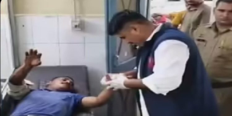 আলিগড়ে সলমন থেকে সন্তোষ হওয়া যুবকের উপর গুলি চালিয়েছে তার আত্মীয়রা, গুরুতর আহত ওই ধর্মান্তরিত যুবক 