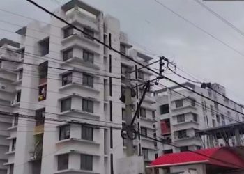 “আমি পড়াশোনায় ভালো নই” – চিঠি লিখে ৮ তলা ভবনের ছাদ থেকে ঝাঁপ দিয়ে আত্মঘাতী নবম শ্রেণীর ছাত্রী 