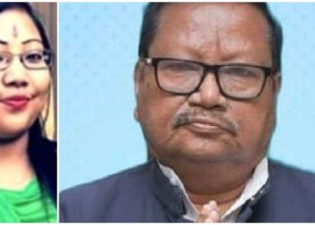 নিয়োগ দুর্নীতি কাণ্ডে সকন্যা আদালতে আত্মসমর্পণ করলেন রাজ্যের প্রাক্তন মন্ত্রী পরেশচন্দ্র অধিকারী 