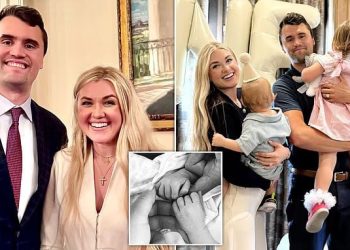 ইহুদিপন্থী রক্ষণশীল নেতা চার্লি কার্ককে কলেজের মধ্যেই গুলি করে খুন, কয়েকদিন আগেই তিনি পোস্ট করেন : “ইসলাম হলো সেই তরবারি যা বামপন্থীরা আমেরিকার গলা কাটার জন্য ব্যবহার করছে”