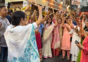 মক্কায় পদদলিত হয়ে মৃতদের ১০ লক্ষ, কলকাতায় বিদ্যুৎস্পৃষ্ট হয়ে মৃতদের ২ লক্ষ টাকা দেওয়ায় মমতা ব্যানার্জির মানসিক নিয়ে প্রশ্ন তুললেন অমিত মালব্য 