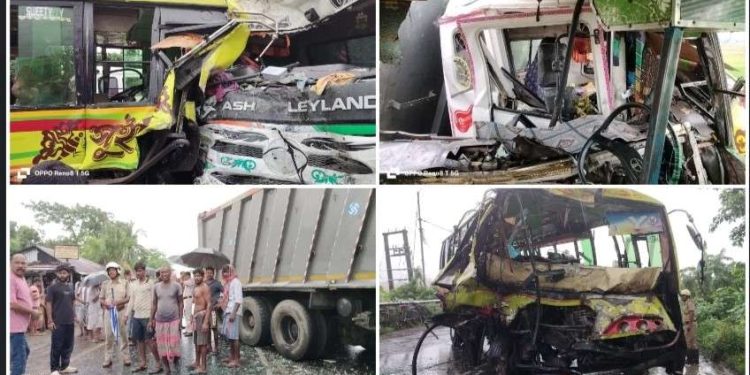 কালনায় বাস ও ডাম্পারের মুখোমুখি সংঘর্ষ,আহত বাসের চালক ও অন্তত ২০ জন যাত্রী 