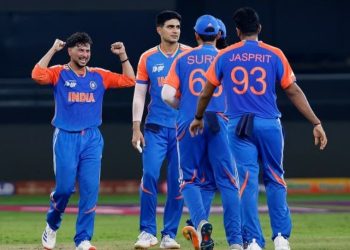 একা কুলদীপ ধ্বংস করে দিল পাকিস্তানকে, ২১ রানে ৩ উইকেট হারিয়ে চাপে ভারত 