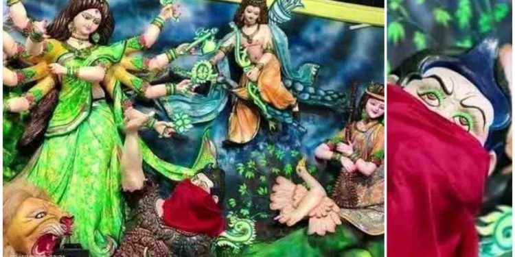 অসুরের মুখে গোঁফ-দাড়িতে হচ্ছে  ইসলামের অবমাননা !  কুষ্টিয়ার ৩৮ টি পূজামণ্ডপের মূর্তির মুখে গামছা বেঁধে দিয়েছে পুলিশ প্রশাসন  