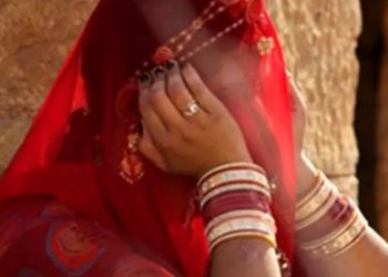 ভোজের মেনু পছন্দ না হওয়ায় নবধূকে মাঝ রাস্তা থেকে ছিনতাই ; বর মুরাদ বেপারীর কাতর আবেদন : “আর একদিন গোস্ত-ভাত খাইয়ে দেবো, আমার বউকে ফিরিয়ে দিন দয়া করে”