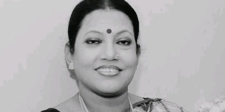 প্রয়াত হলেন “লালনকন্যা” খ্যাত বাংলাদেশের লোকসঙ্গীত শিল্পি ফরিদা পারভীন 