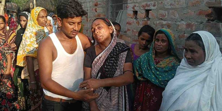 পারিবারিক বিবাদের জেরে কিশোরকে পিটিয়ে খুন মঙ্গলকোটে, গ্রেপ্তার ঘাতক 