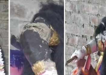 শারদোৎসবের আবহে দেবী প্রতিমা ভাঙচুর বাংলাদেশে 