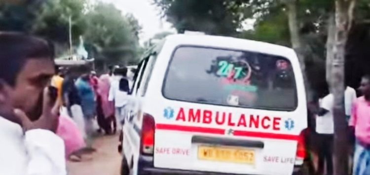 সন্তানকে স্তনপান করাতে গিয়ে বেড থেকে মেঝেতে পড়ে মৃত্যু প্রসূতির, মালদা হাসপাতালে উত্তেজনা 