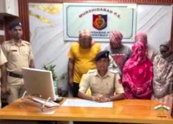 মুর্শিদাবাদের লালবাগে মহিলাদের আটকে রেখে দেহ ব্যবসা চালানোর অভিযোগ, উদ্ধার ৩ মহিলা, গ্রেপ্তার হোটেল ম্যানেজার ও এজেন্টসহ ৩ 