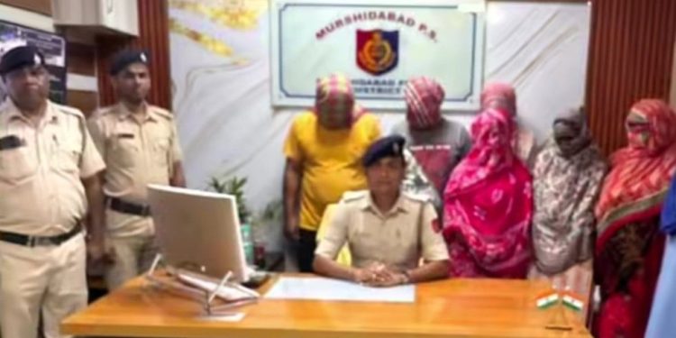 মুর্শিদাবাদের লালবাগে মহিলাদের আটকে রেখে দেহ ব্যবসা চালানোর অভিযোগ, উদ্ধার ৩ মহিলা, গ্রেপ্তার হোটেল ম্যানেজার ও এজেন্টসহ ৩ 