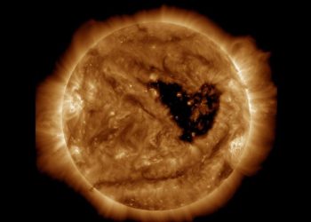 সূর্যে দেখা গেল ভয়ঙ্কর অগ্নিশিখা :  পৃথিবীর উপর পড়তে চলেছে এর প্রভাব ! 