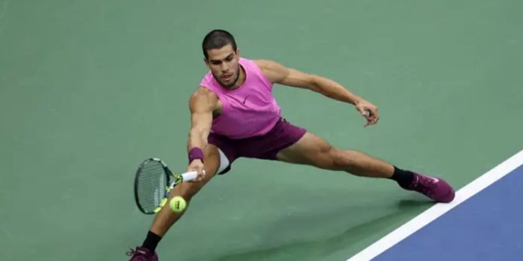 ইউএস ওপেন শিরোপা জিতেছেন স্পেনের ২২ বছর বয়সী কার্লোস আলকারাজ 