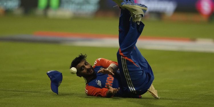 এশিয়া কাপ ২০২৫ : পাকিস্তানের বিরুদ্ধে সুপার ফোর ম্যাচে  অনিশ্চিত অক্ষর প্যাটেল  