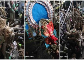 তমলুকে মৃৎশিল্পির সমস্ত লক্ষ্মী ও কালী প্রতিমা ভেঙে গুঁড়িয়ে দিল দুষ্কৃতীরা, সর্বস্বান্ত পরিবার ; শুভেন্দু বললেন : “পশ্চিমবঙ্গকে পশ্চিম বাংলাদেশ বানানোর গভীর ষড়যন্ত্র চলছে” 