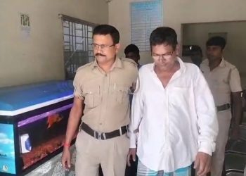 পুলিশকে পিটিয়ে আসামী ছিনতাই করে গ্রেপ্তার আউশগ্রামের তৃণমূল নেতা গোলাম মোল্লা 