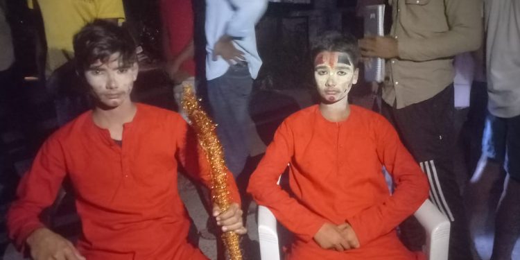 উত্তরপ্রদেশে আবারও হিন্দু বিশ্বাসে আঘাত : শোভাযাত্রার সময় ভগবান রাম ও লক্ষ্মণের ভূমিকায় অভিনয়কারী শিল্পীদের উপর হামলা