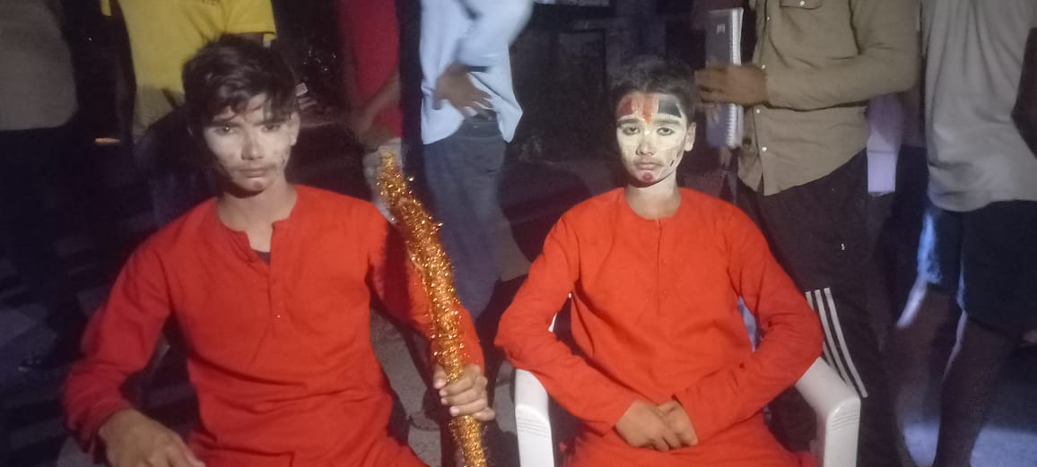 উত্তরপ্রদেশে আবারও হিন্দু বিশ্বাসে আঘাত : শোভাযাত্রার সময় ভগবান রাম ও লক্ষ্মণের ভূমিকায় অভিনয়কারী শিল্পীদের উপর হামলা