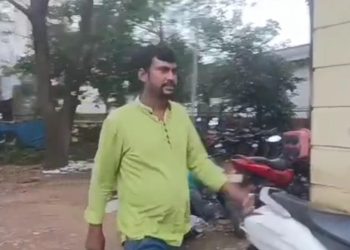 ১৯৯১ সালে পশ্চিমবঙ্গের সীমান্ত দিয়ে অনুপ্রবেশ, স্ত্রী ও ৩ সন্তানকে নিয়ে ভরপুর সংসার, দীর্ঘ ৩৪ বছর পর উড়িষ্যায় পাকড়াও বাংলাদেশি নাজির মোল্লা