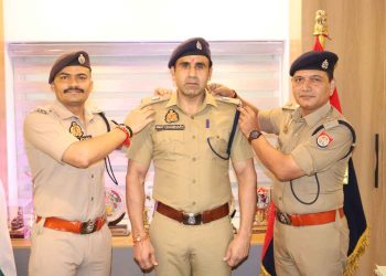 এএসপি অনুজ চৌধুরীর বুকে গুলি লেগেছে, বুলেটপ্রুফ বাঁচিয়েছে তার প্রাণ 