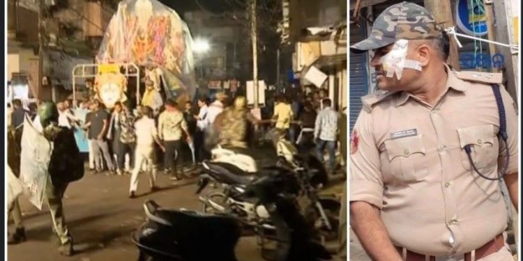 কটকে প্রতিমা বিসর্জনের শোভাযাত্রায় মুসলিমদের হামলা, আহত ডিসিপিসহ ছয় পুলিশ কর্মী 